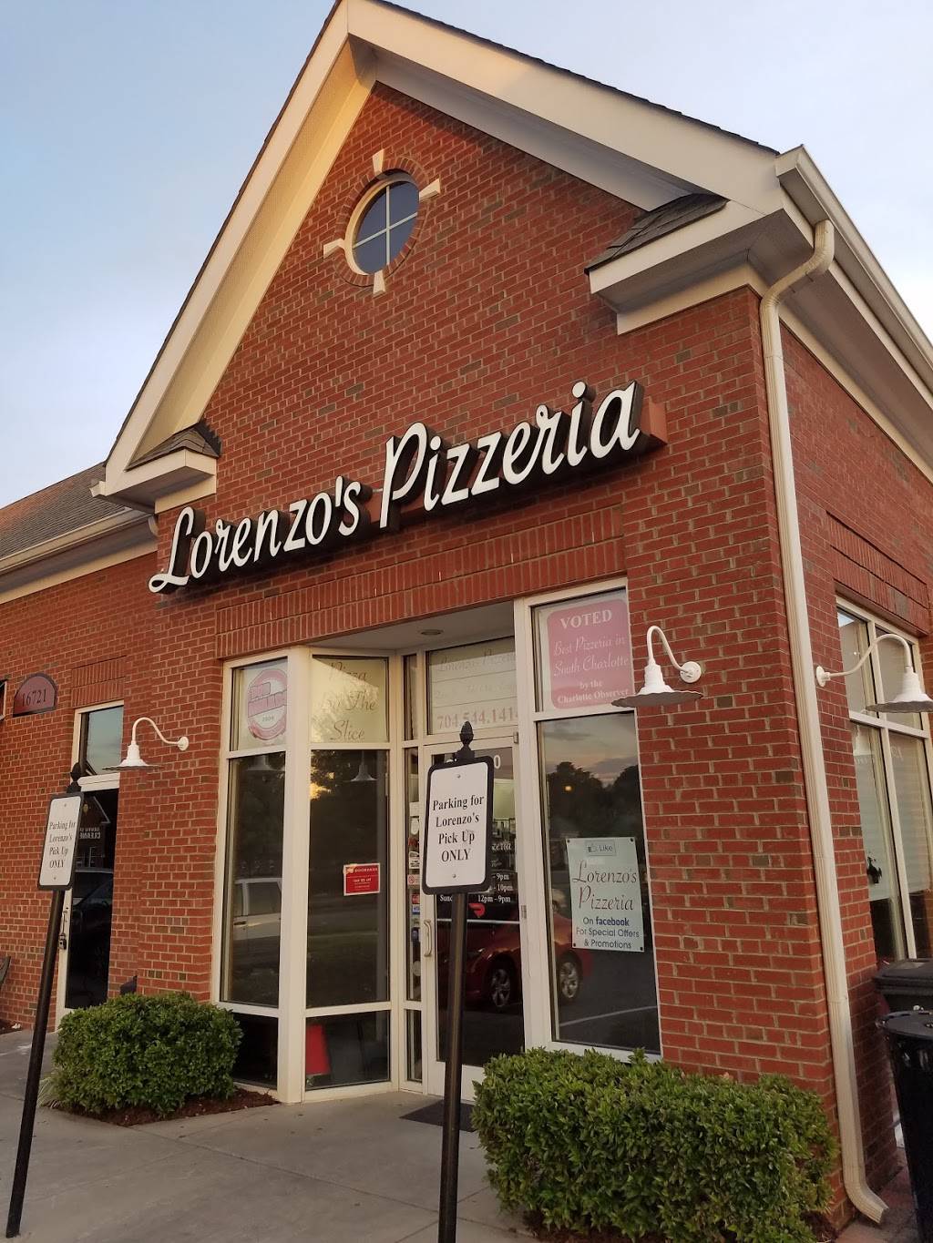 Lorenzos Pizzeria | restaurant | 16721 Orchard Stone Run, Charlotte, NC 28277, USA | 7045441414 OR +1 704-544-1414
