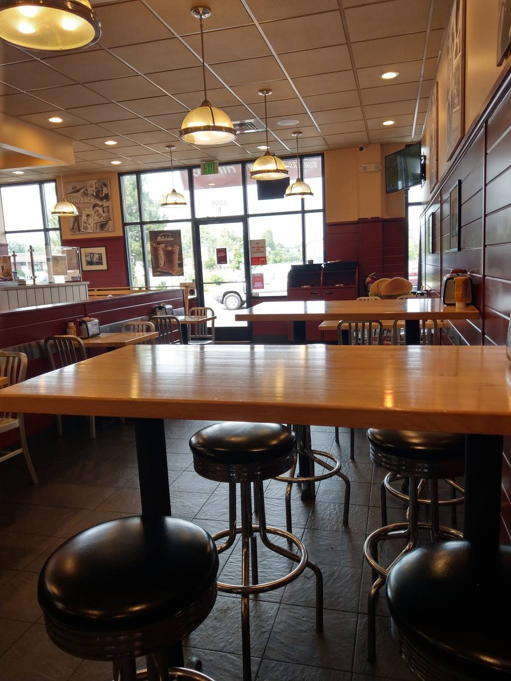 Wayback Burgers | restaurant | 5098 S Federal Blvd, Englewood, CO 80110, USA | 3037943136 OR +1 303-794-3136