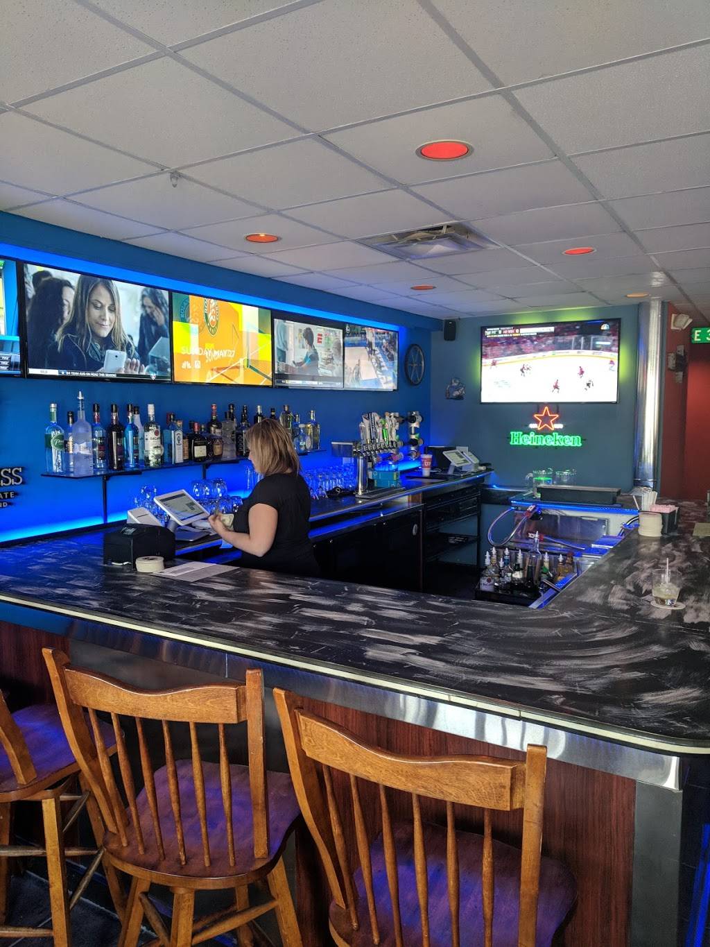 The Hills Bar and Grill | restaurant | 4830 Maple Dr, Pleasant Hill, IA 50327, USA | 5152142347 OR +1 515-214-2347