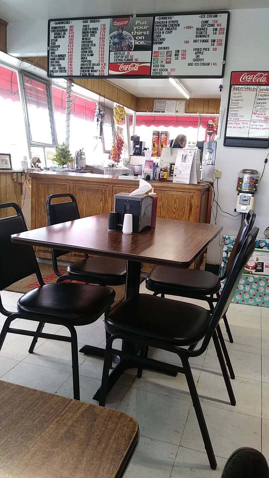 American Drive In | restaurant | 303 W Pridemore Dr, Lincoln, AR 72744, USA | 4798245459 OR +1 479-824-5459