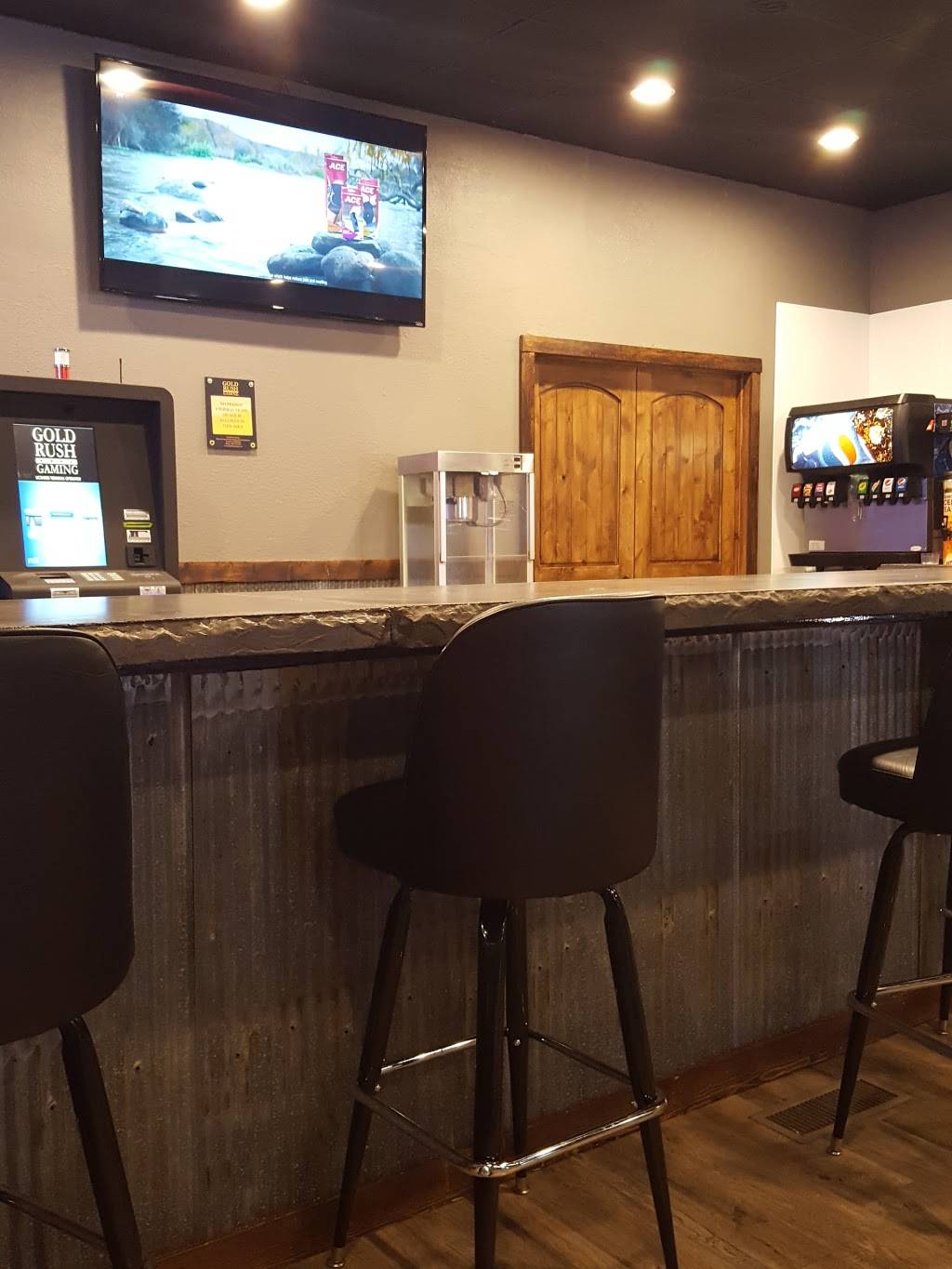 The Wild Hare Bar and Grill | restaurant | 109 S 3rd St, Fisher, IL 61843, USA | 2178970081 OR +1 217-897-0081