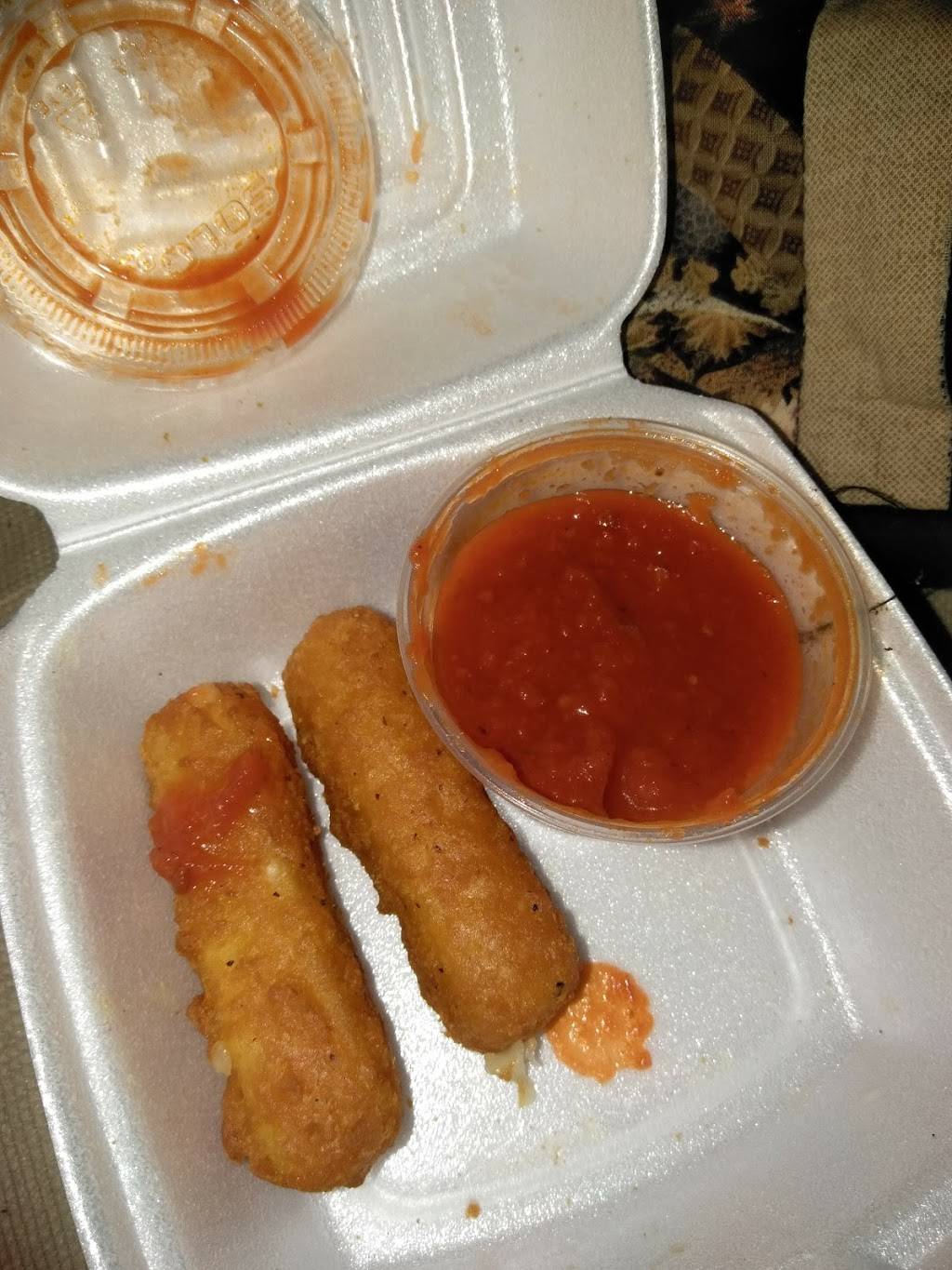 Vinny Restaurant Pizza & Subs | restaurant | 330 S Hanover St, Carlisle, PA 17013, USA | 7172496417 OR +1 717-249-6417