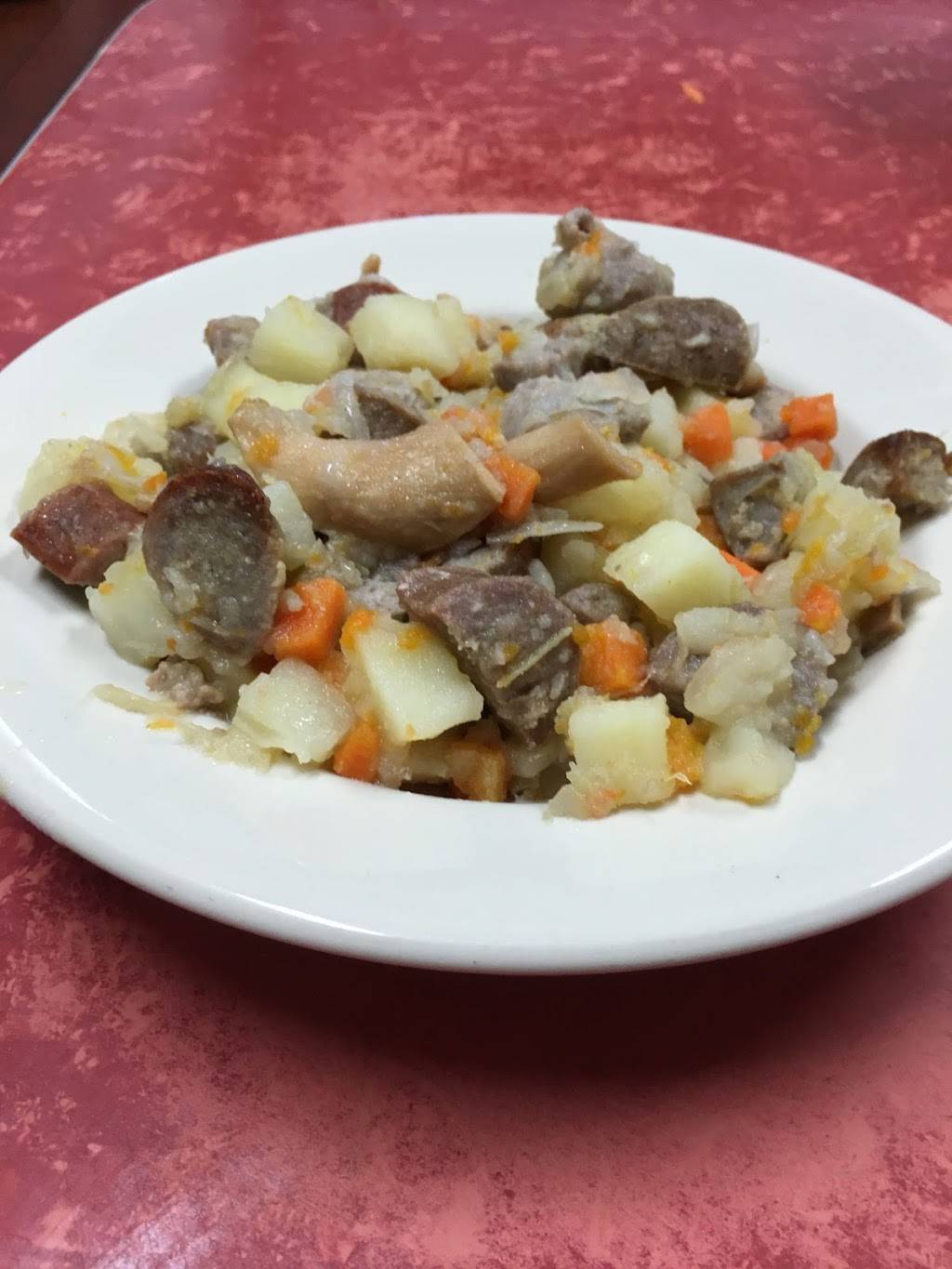 Deitsch Eck Restaurant | restaurant | 87 Penn St, Lenhartsville, PA 19534, USA | 6105628520 OR +1 610-562-8520