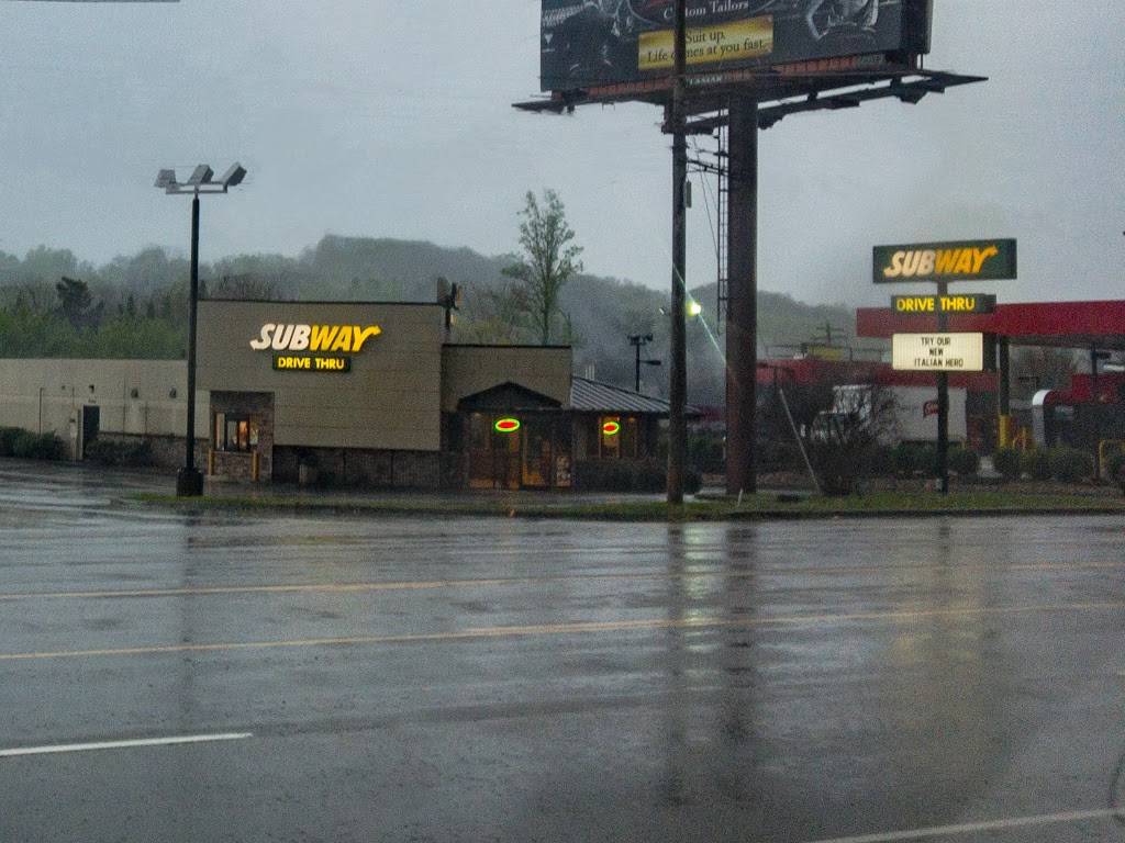 Subway Restaurants | restaurant | 10244 Kingston Pike, Knoxville, TN 37922, USA | 8654700085 OR +1 865-470-0085