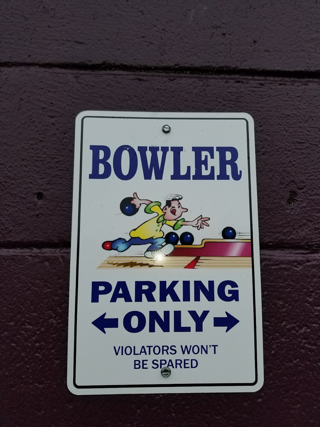 Silver Creek Lanes | restaurant | 500 W C St, Silverton, OR 97381, USA | 5038735316 OR +1 503-873-5316