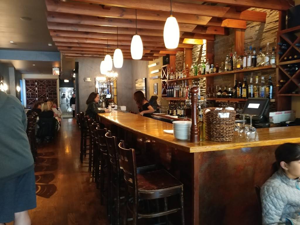 Piazza Bella Trattoria & Osteria | restaurant | 2114 W Roscoe St, Chicago, IL 60618, USA | 7734777330 OR +1 773-477-7330