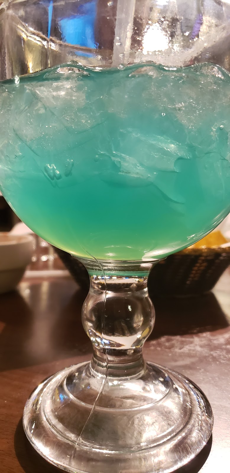 Hectors of Lake Ridge | restaurant | 2233 Tacketts Mill Dr, Lake Ridge, VA 22192, USA | 5714272914 OR +1 571-427-2914