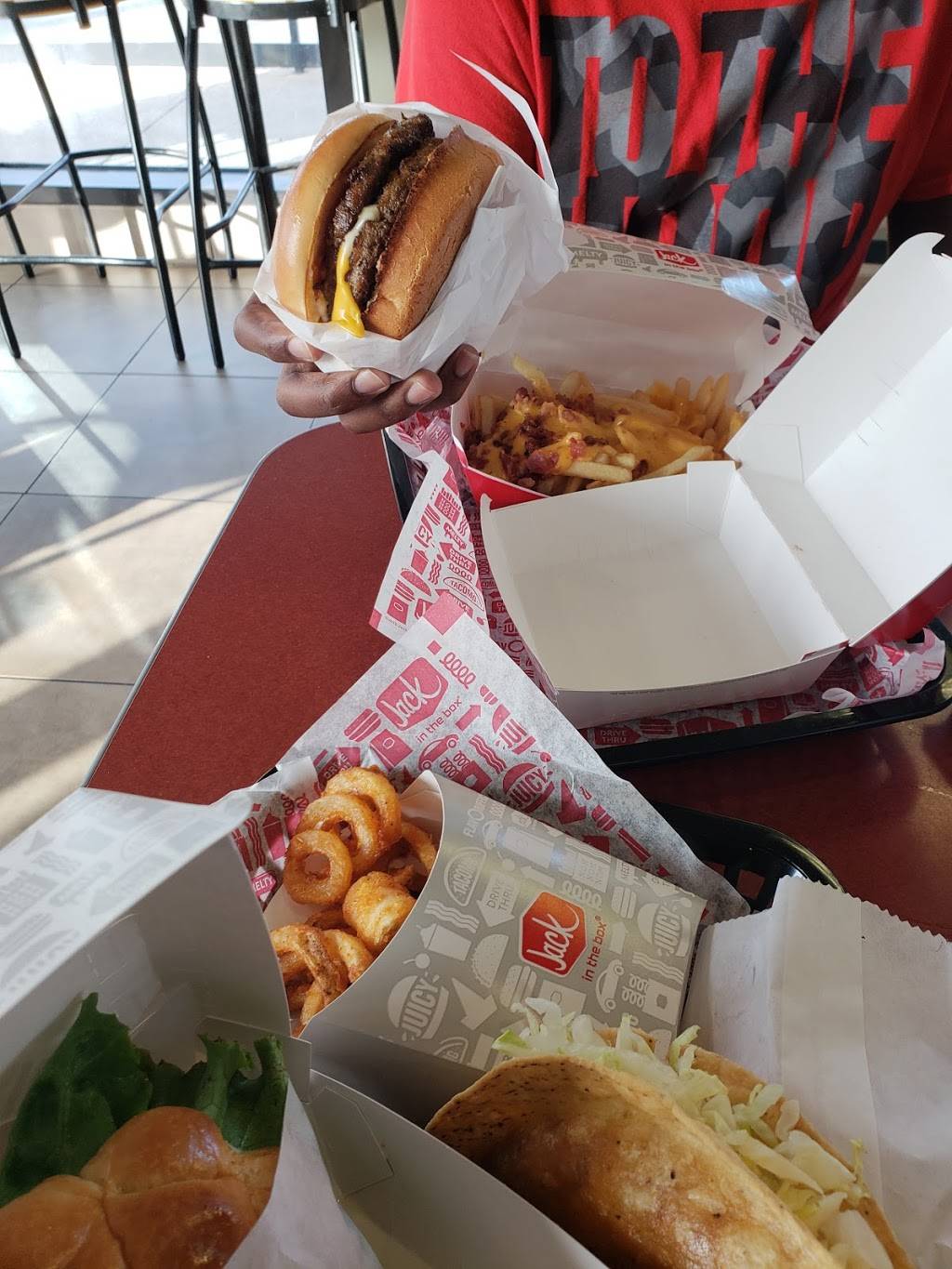 Jack in the Box | restaurant | 2300 61st St, Galveston, TX 77551, USA | 4097443521 OR +1 409-744-3521