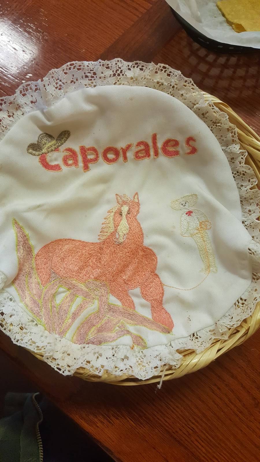 Caporales Mexican Food LLC | restaurant | 1260 Merriam Ln, Kansas City, KS 66103, USA | 9136776610 OR +1 913-677-6610