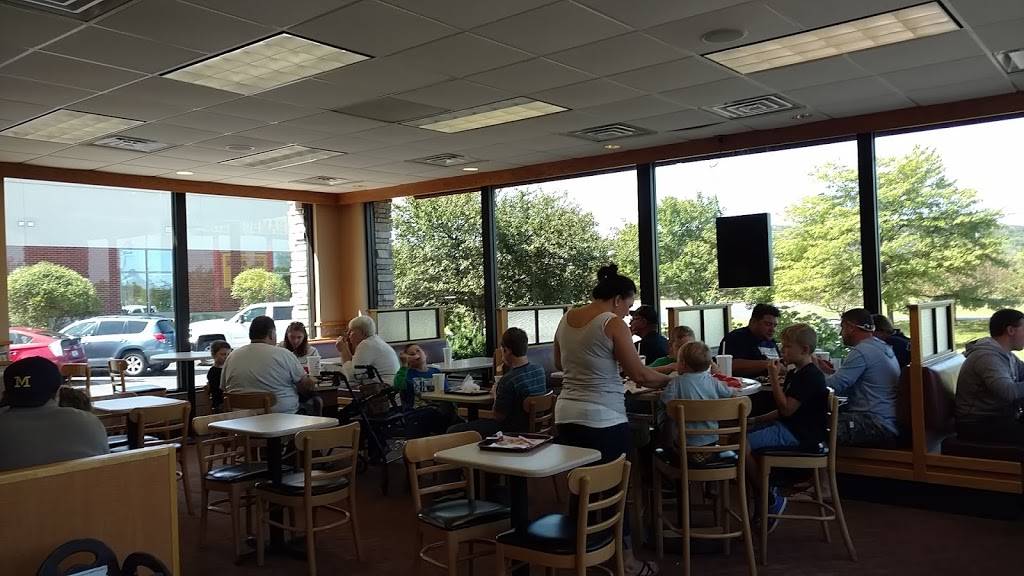 Wendys | restaurant | 1445 S Division St, Traverse City, MI 49684, USA | 2319418182 OR +1 231-941-8182