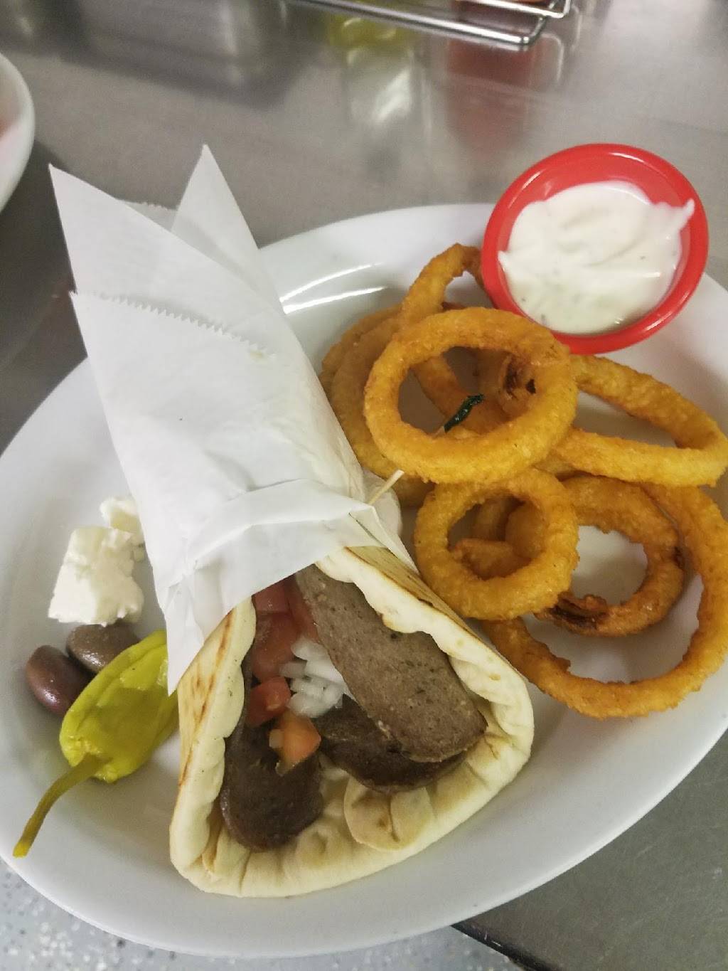 Hometown Family Restaurant | restaurant | 721 W Main St, Greentown, IN 46936, USA | 7656274025 OR +1 765-627-4025