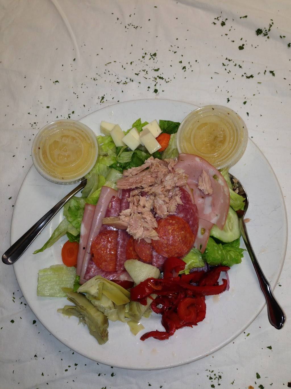 Tonys Place Italian Restaurant and Pizza | restaurant | 188 Baker St, West Roxbury, MA 02132, USA | 6173233550 OR +1 617-323-3550