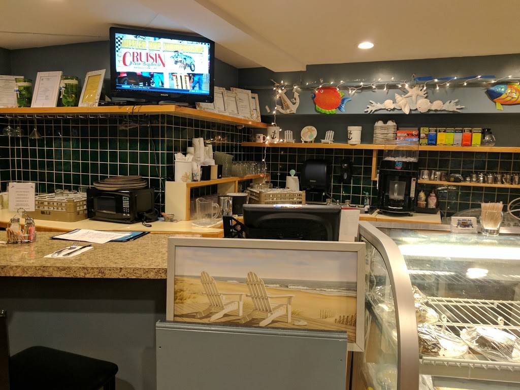 Blue Lobster Grille | restaurant | 15 Dock Square, Rockport, MA 01966, USA | 9785469990 OR +1 978-546-9990