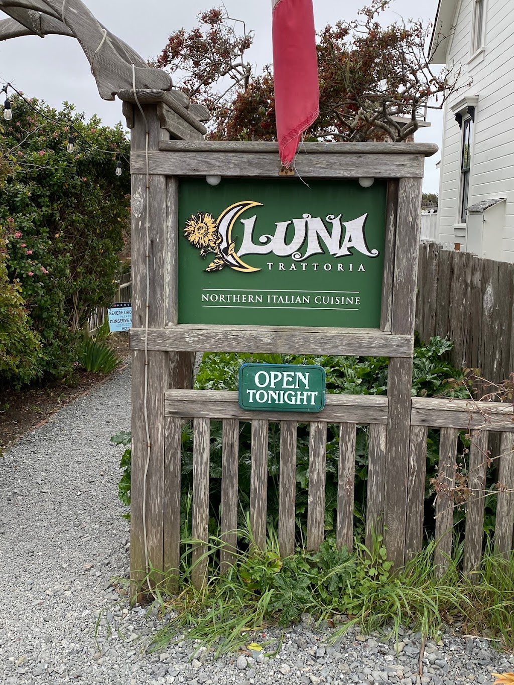 Luna Trattoria | restaurant | 955 Ukiah St, Mendocino, CA 95460, USA | 7079623093 OR +1 707-962-3093