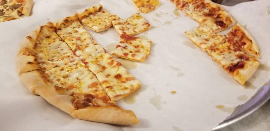 Poor Richards Restaurant | restaurant | 2303 IA-24, New Hampton, IA 50659, USA | 6413944217 OR +1 641-394-4217