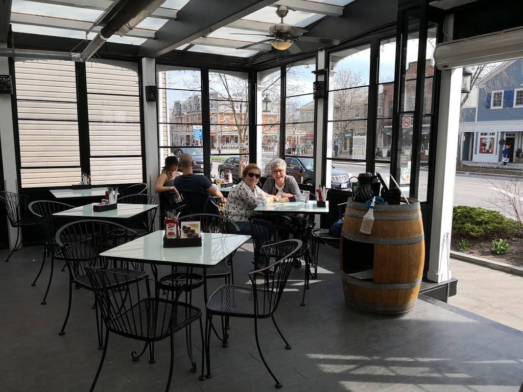 Corks Wine Bar & Eatery | restaurant | 19 Queen St, Niagara-on-the-Lake, ON L0S 1J0, Canada | 2898689527 OR +1 289-868-9527