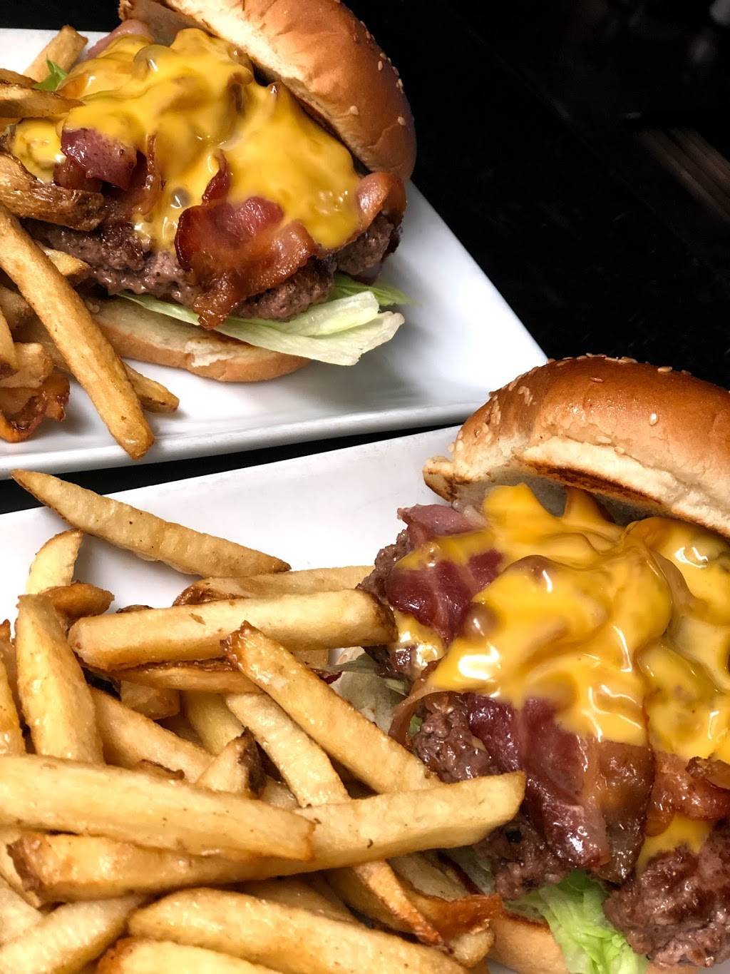 Marys place | restaurant | 1494 Dundas St, London, ON N5W 3B9, Canada | 5194524835 OR +1 519-452-4835