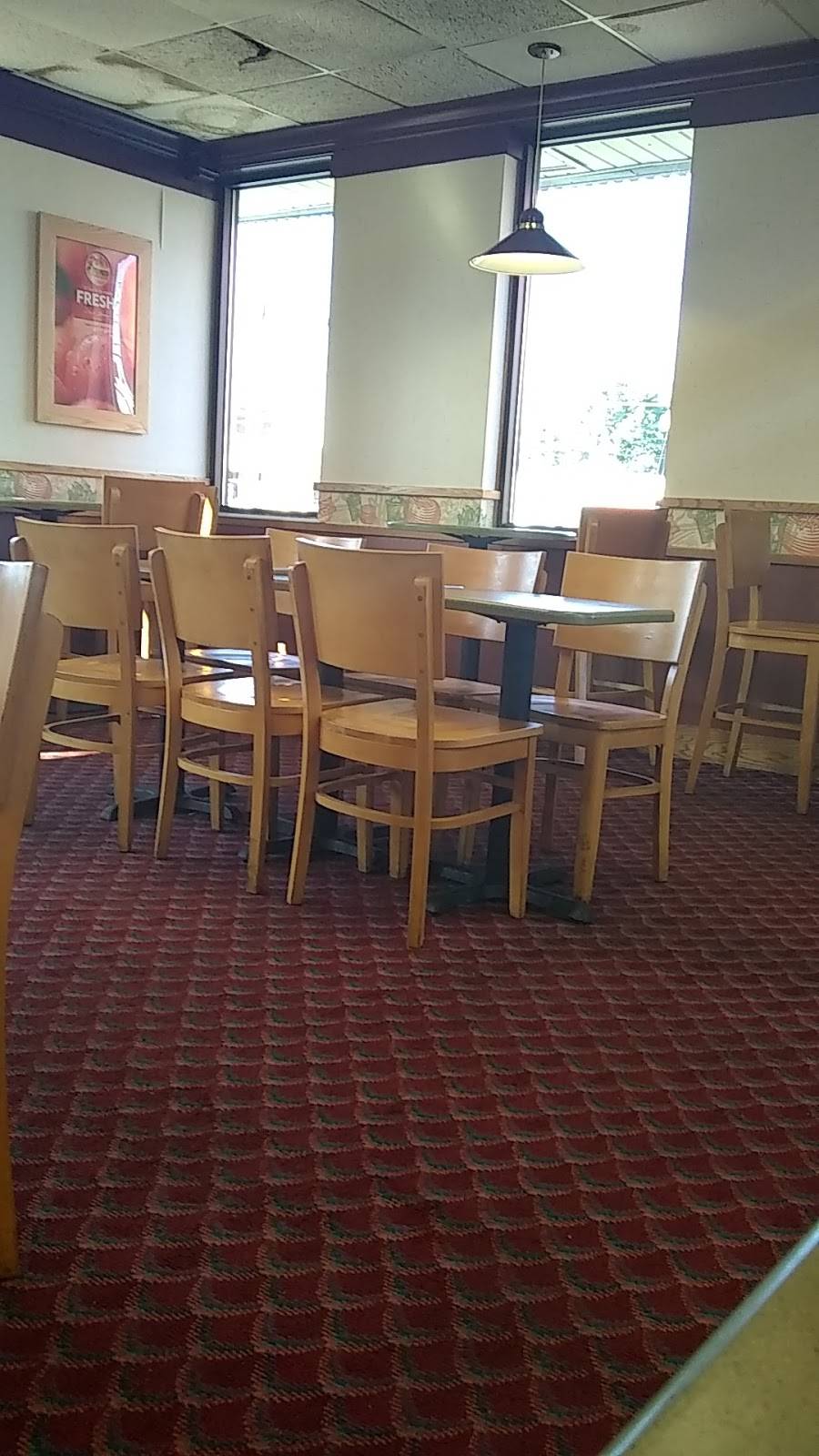 Wendys | restaurant | 355 Washington St, Stoughton, MA 02072, USA | 7813441857 OR +1 781-344-1857