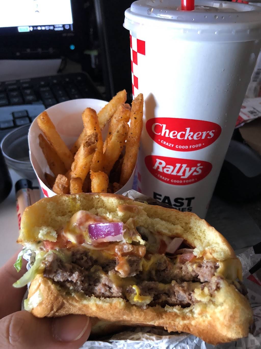 Checkers | restaurant | 16171 Shady Grove Rd, Gaithersburg, MD 20877, USA | 3015192480 OR +1 301-519-2480