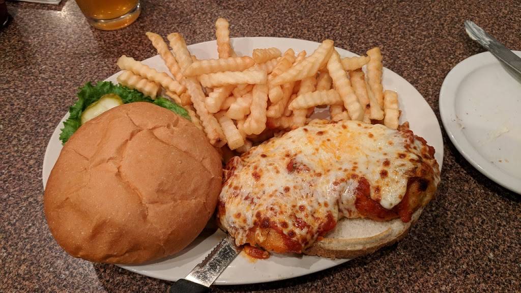 The Station Pub & Restaurant | restaurant | 6657 South St, Tinley Park, IL 60477, USA | 7086338240 OR +1 708-633-8240