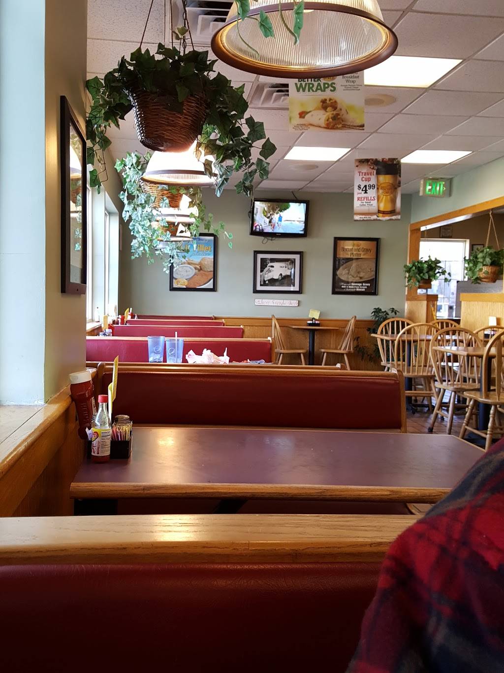 Ginos Pizza & Spaghetti House | meal delivery | 4075 Coal Heritage Rd, Bluewell, WV 24701, USA | 3045893373 OR +1 304-589-3373