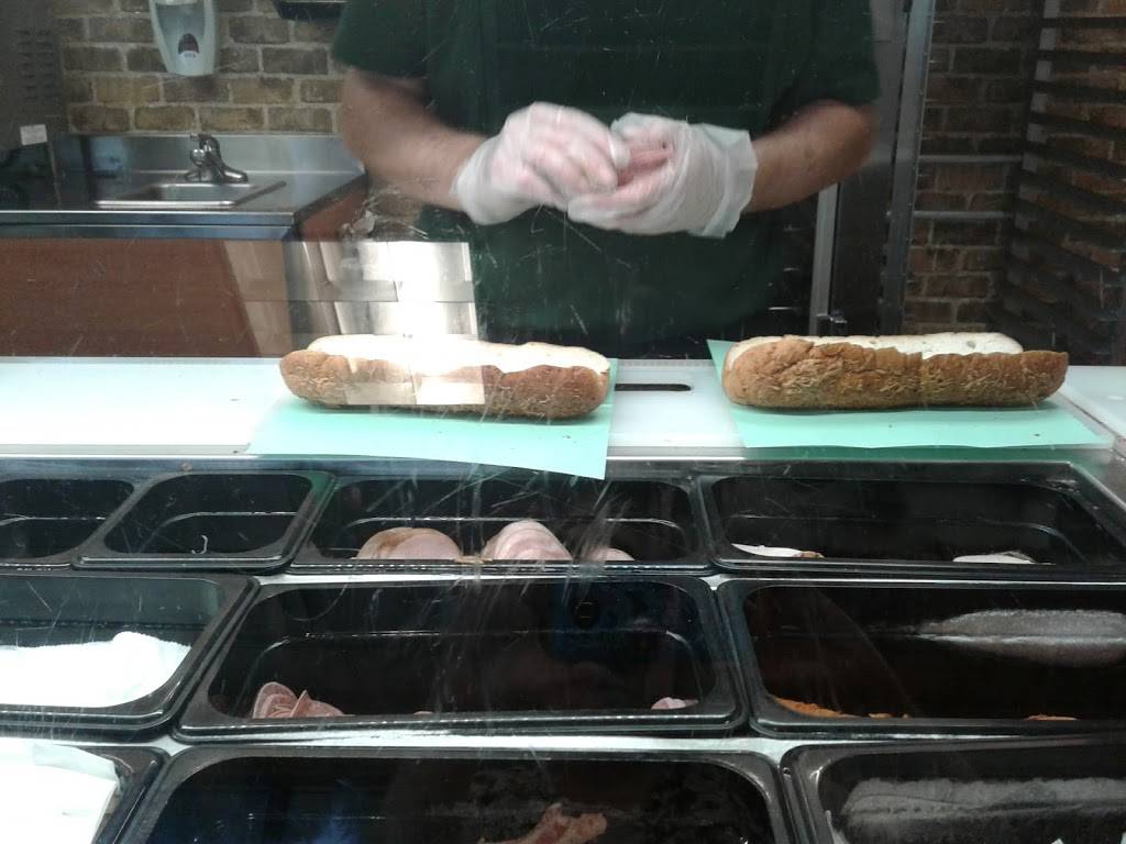 Subway | restaurant | 1905 W Market St, Bloomington, IL 61701, USA | 3098289927 OR +1 309-828-9927