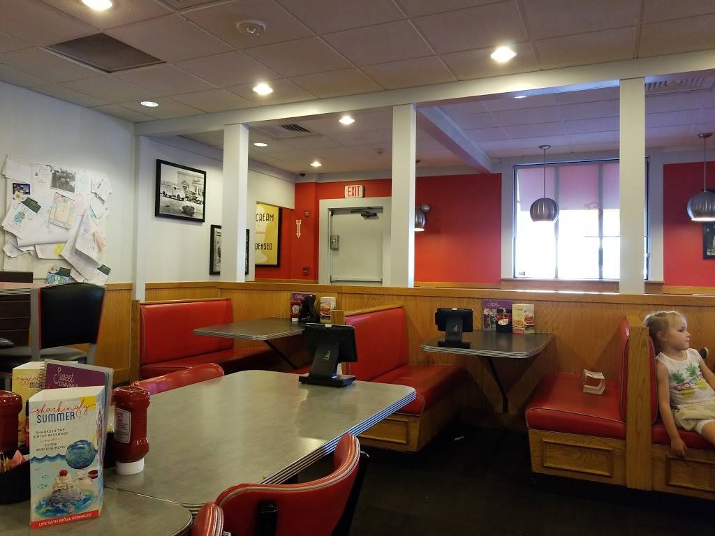 Friendlys | restaurant | 222 Winthrop Ave, Lawrence, MA 01843, USA | 9786898565 OR +1 978-689-8565