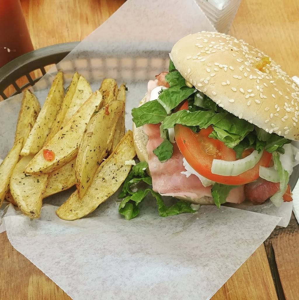 Baja Dogs & Grill | restaurant | 22880, Av Mexico 98, Hidalgo, 22880 Ensenada, B.C., Mexico | 016461482409 OR +52 646 148 2409