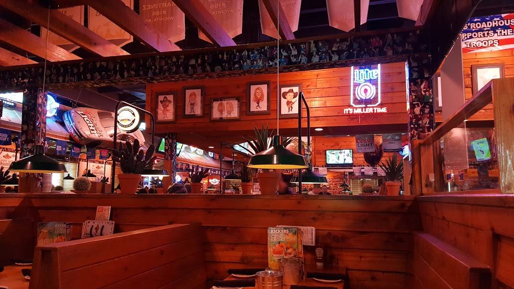 Texas Roadhouse | restaurant | 6707 W Kellogg Dr, Wichita, KS 67209, USA | 3169438722 OR +1 316-943-8722