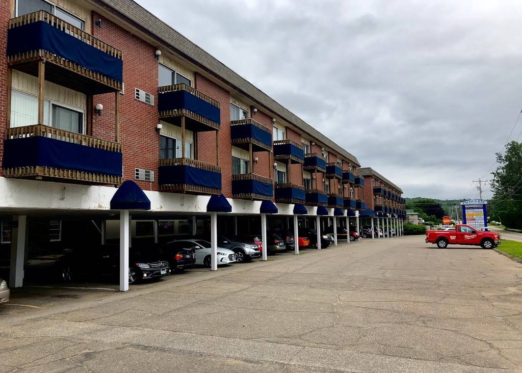 Myrnas Classic Cuisine | restaurant | 131 Lake St, Laconia, NH 03246, USA | 6035278144 OR +1 603-527-8144