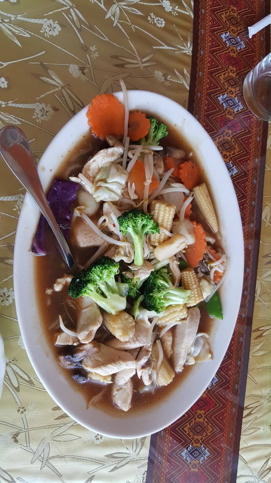 Lanna Thai Cuisine | restaurant | 47292 Van Dyke Ave, Shelby Charter Twp, MI 48317, USA | 5869971180 OR +1 586-997-1180