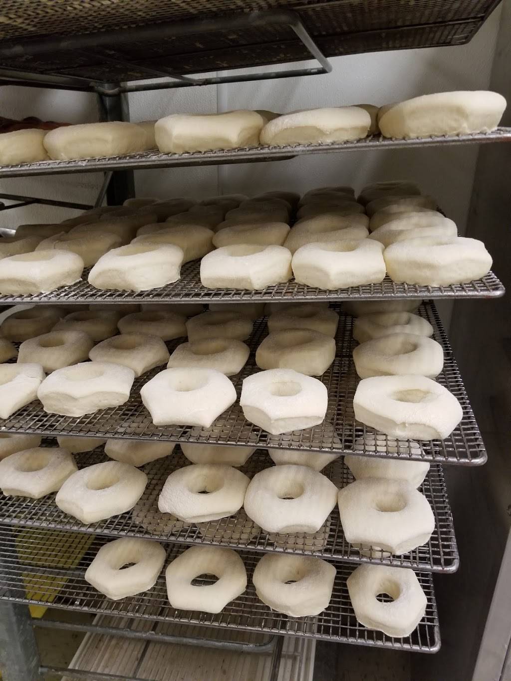 Daylight Donuts 2nd St. | restaurant | 3701 E 2nd St, Edmond, OK 73034, USA | 4056965979 OR +1 405-696-5979