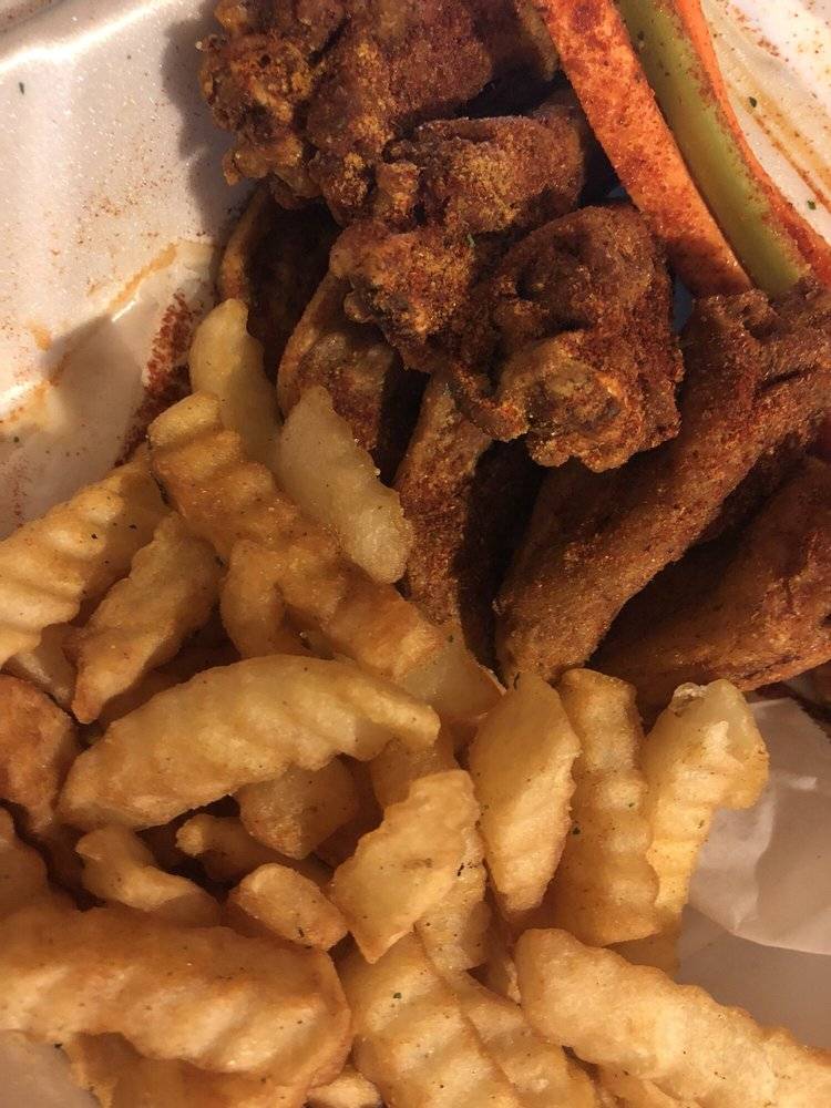 Crumpys Hot Wings on Germantown Pkwy | restaurant | 420 S Germantown Pkwy, Cordova, TN 38018, USA | 9012071273 OR +1 901-207-1273