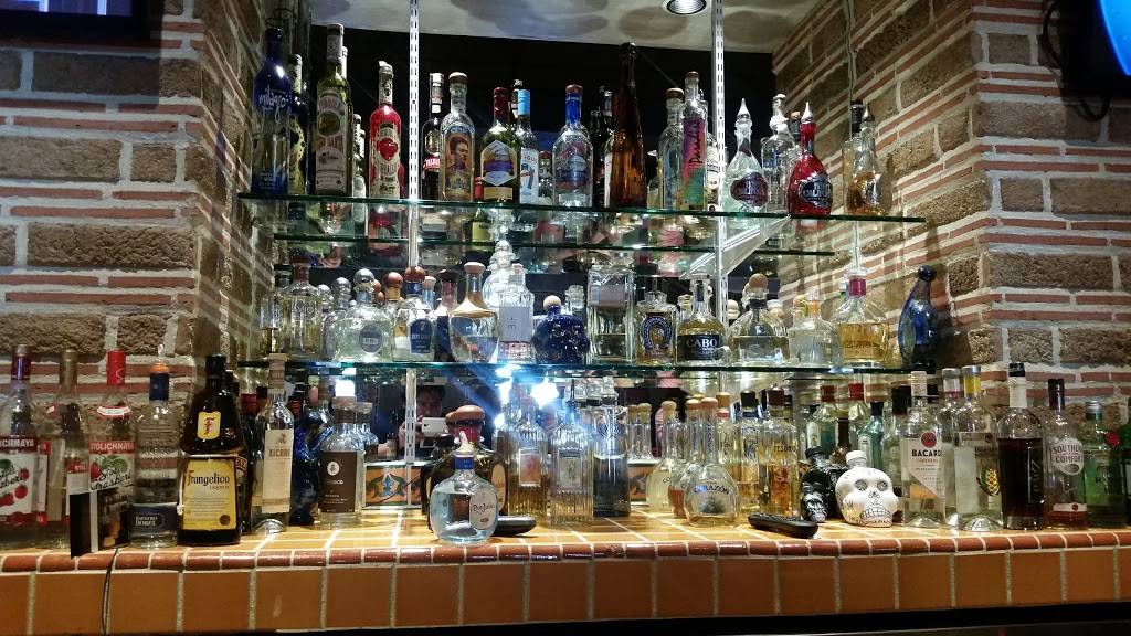 Puerto Vallarta | restaurant | 15 W Avon Rd, Avon, CT 06018, USA | 8606751999 OR +1 860-675-1999