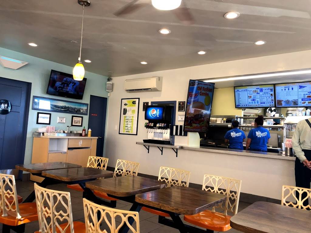 Fosters Freeze | restaurant | 5129 Waring Rd, San Diego, CA 92120, USA | 6195834684 OR +1 619-583-4684