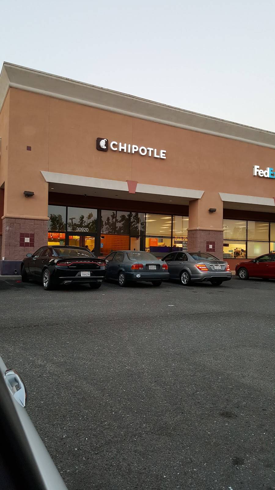 Chipotle Mexican Grill | restaurant | 30920 Dyer St, Union City, CA 94587, USA | 5104047721 OR +1 510-404-7721