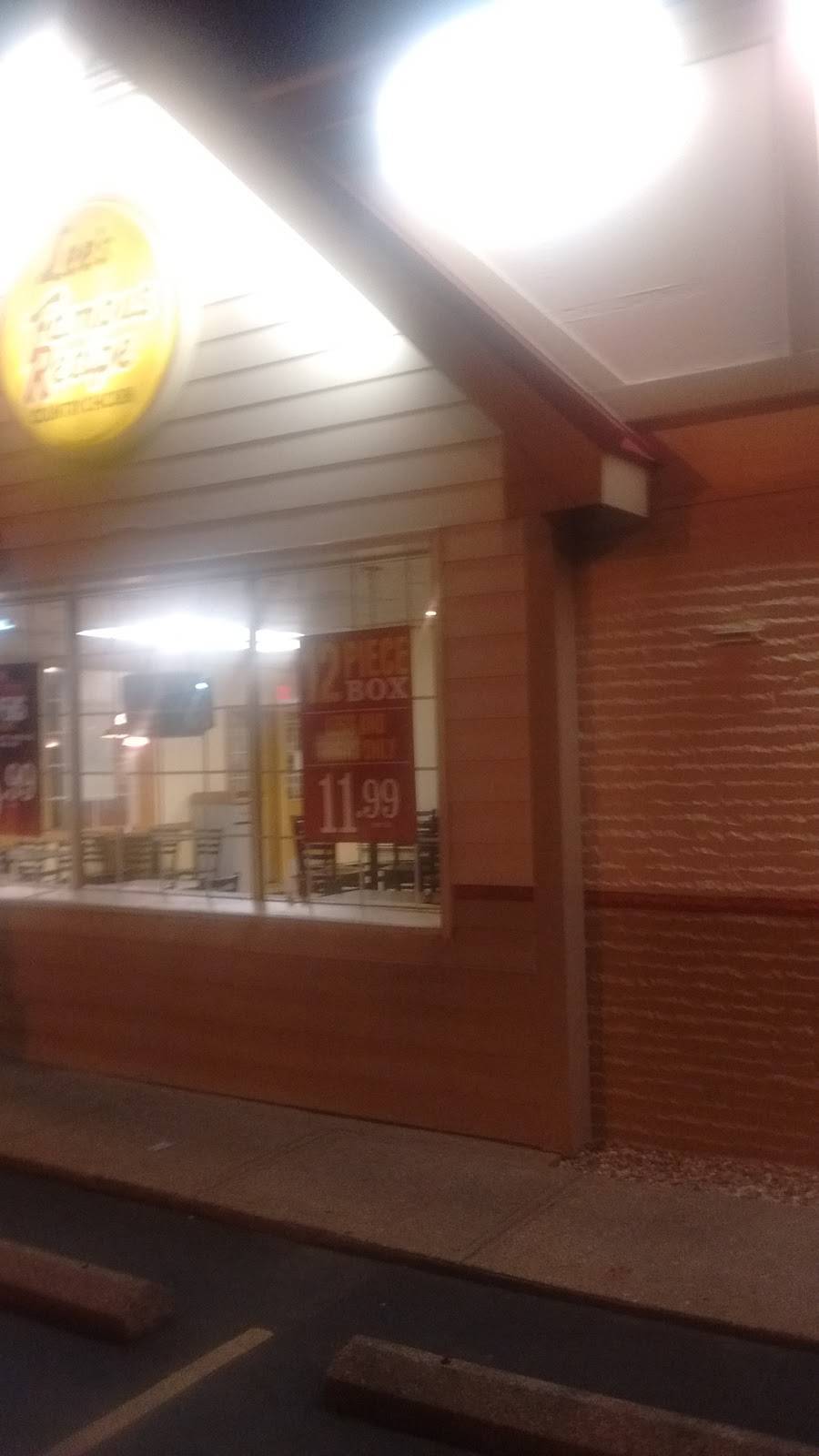 Lees Famous Recipe Chicken | restaurant | 3014 Richmond Rd, Lexington, KY 40509, USA | 8592693642 OR +1 859-269-3642