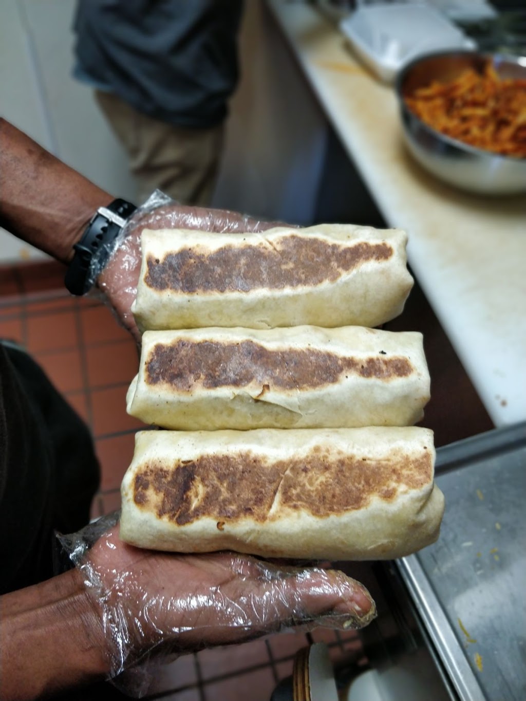 Deg Deg Grill 24 Mall | restaurant | 912 E 24th St, Minneapolis, MN 55404, USA | 6122597933 OR +1 612-259-7933