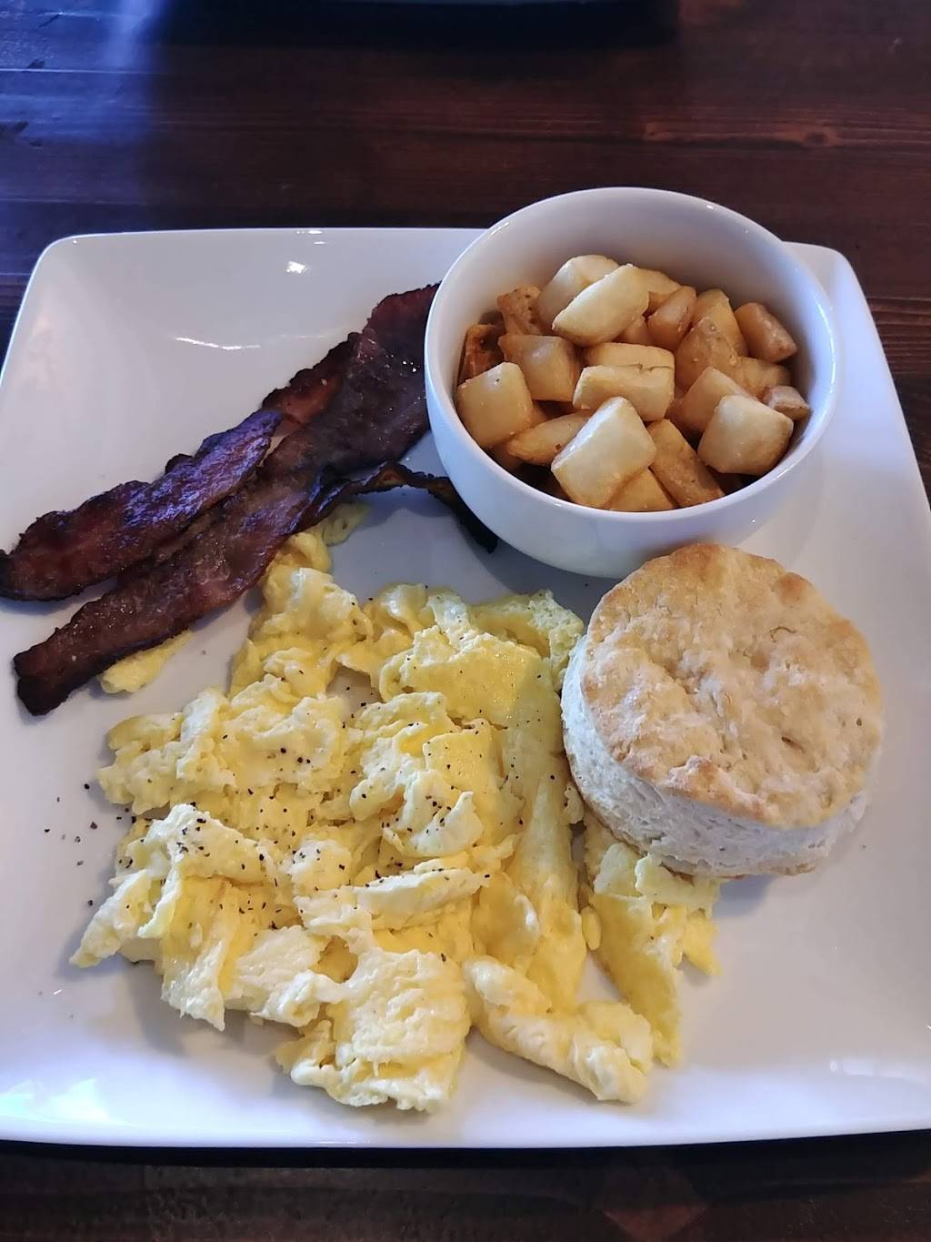 Brick’s Pub | restaurant | 1807 W Slaughter Ln #100, Austin, TX 78748, USA | 5124945239 OR +1 512-494-5239