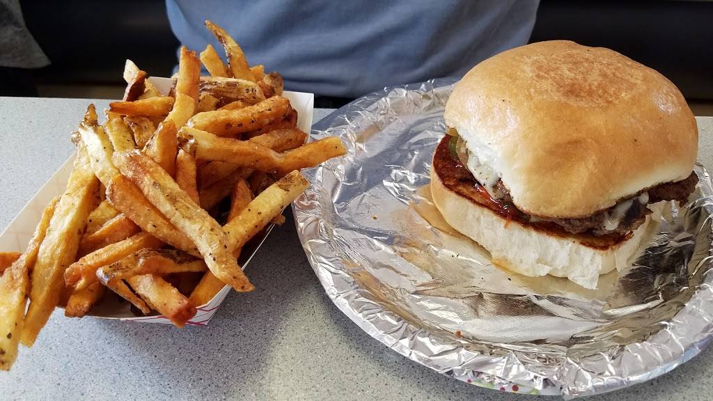 Patty Wagon | restaurant | 3600 N May Ave, Oklahoma City, OK 73112, USA | 4059171711 OR +1 405-917-1711