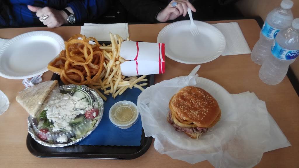 Supreme Roastbeef | meal takeaway | 18 Maple St, Danvers, MA 01923, USA | 9787770606 OR +1 978-777-0606