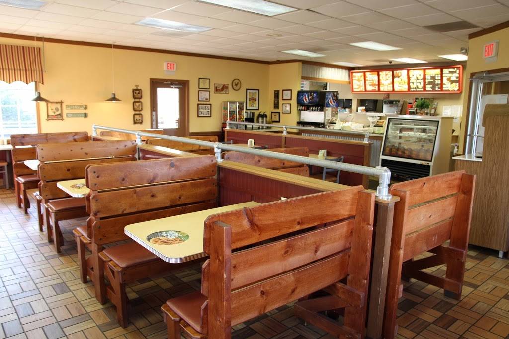 Lees Famous Recipe Chicken - Springfield (North) | restaurant | 301 E Home Rd, Springfield, OH 45503, USA | 9373994834 OR +1 937-399-4834