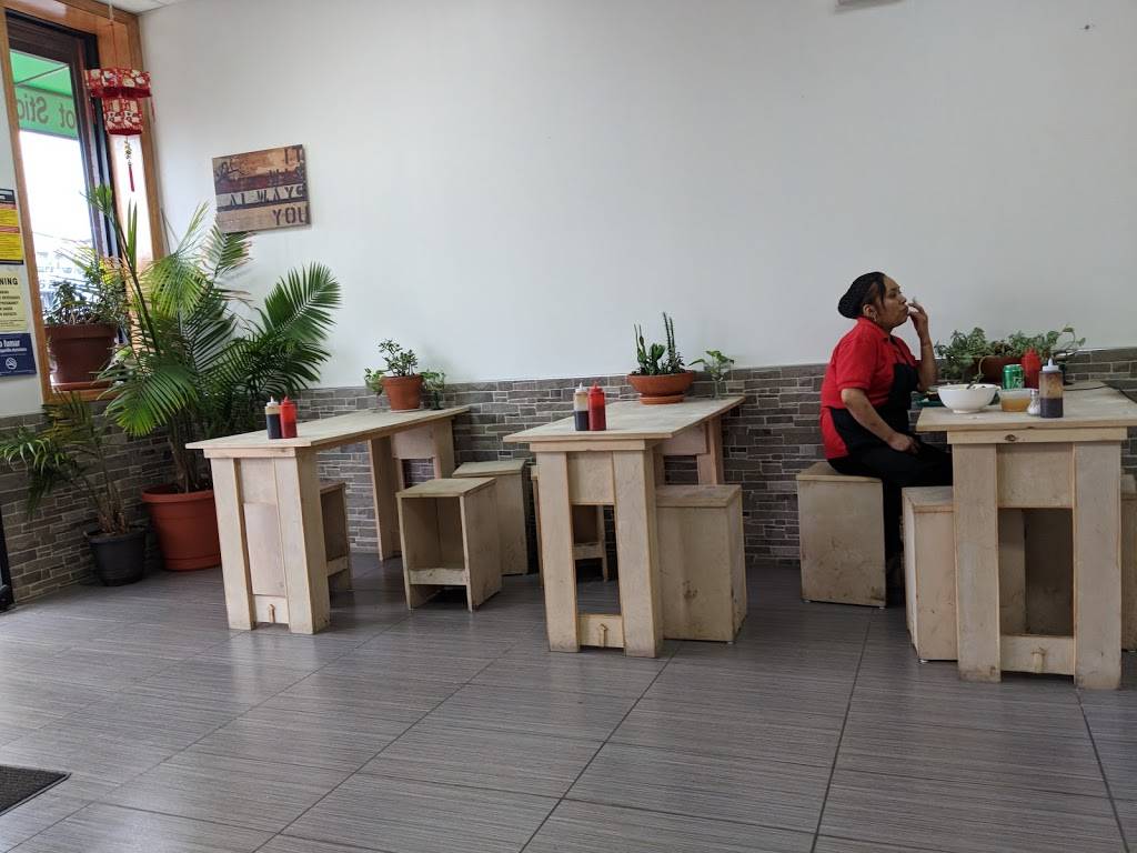 A - Pous Taste | restaurant | 965 Grand St, Brooklyn, NY 11211, USA | 7183883038 OR +1 718-388-3038