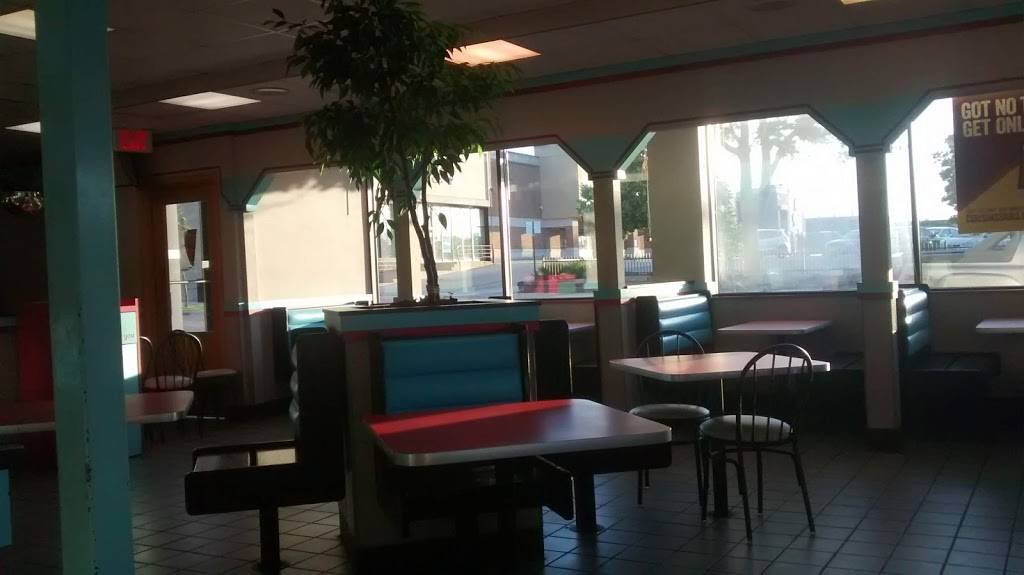 Cousins Subs | meal takeaway | 801 E Capitol Dr, Milwaukee, WI 53212, USA | 4149639773 OR +1 414-963-9773