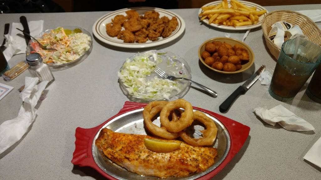 Captains Cap | restaurant | 3140 Linwood Rd, Gastonia, NC 28052, USA | 7048657433 OR +1 704-865-7433