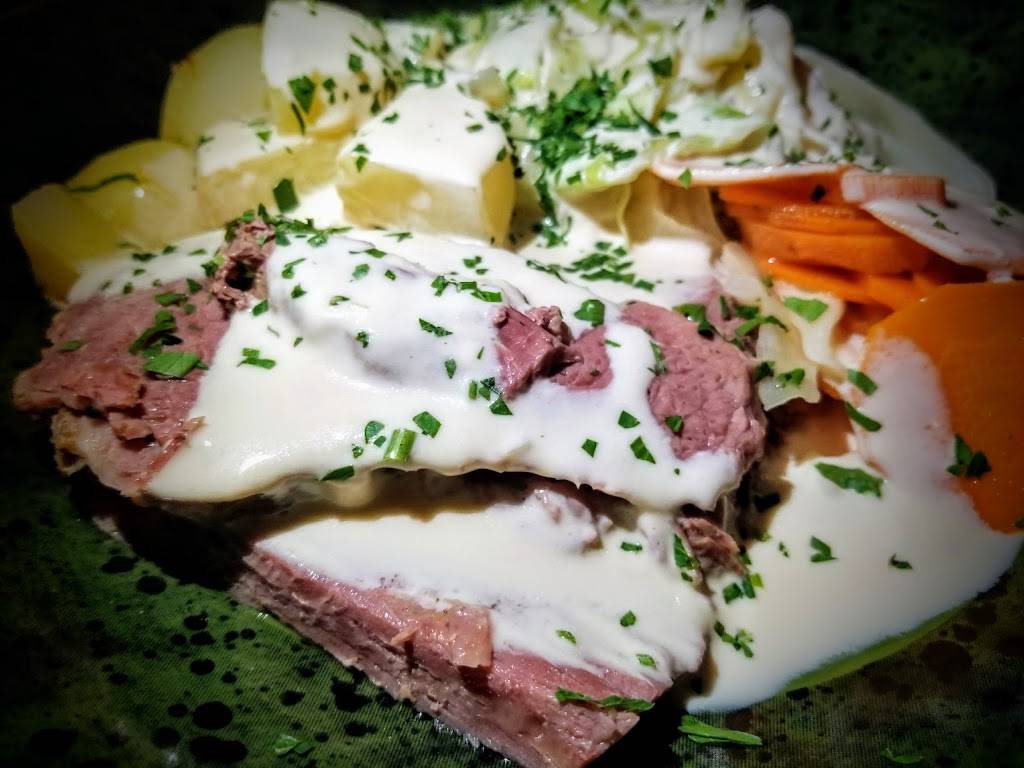 Daniel OConnells Irish Restaurant & Bar | restaurant | 112 King St, Alexandria, VA 22314, USA | 7037391124 OR +1 703-739-1124