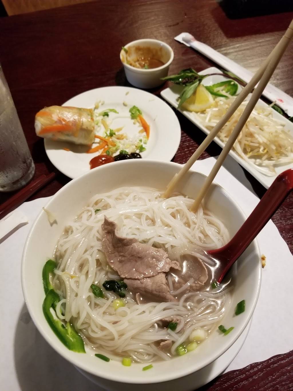 Lotus Bistro | restaurant | 325 Old Newport Blvd #1, Newport Beach, CA 92663, USA | 9492876827 OR +1 949-287-6827