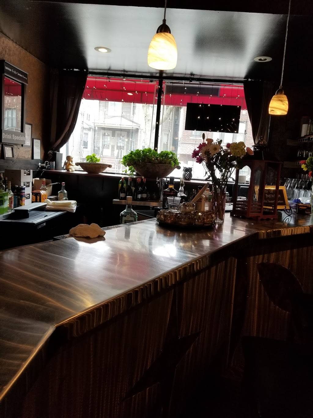 HQ Howard Quintero | restaurant | 4114 N Kedzie Ave, Chicago, IL 60618, USA | 7736541629 OR +1 773-654-1629