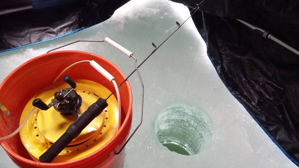 Lakehouse Bar and Grill | restaurant | W6547 Co Rd C, Plymouth, WI 53073, USA | 9208932919 OR +1 920-893-2919