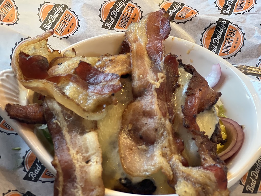 Bad Daddys Burger Bar | restaurant | 7755 Eastchase Pkwy, Montgomery, AL 36117, USA | 3344403800 OR +1 334-440-3800